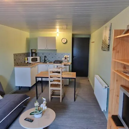 Black Apartment Hazebrouck
